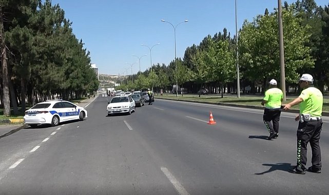 Gaziantep'te polis ve jandarma ekiplerinden bayram denetimi