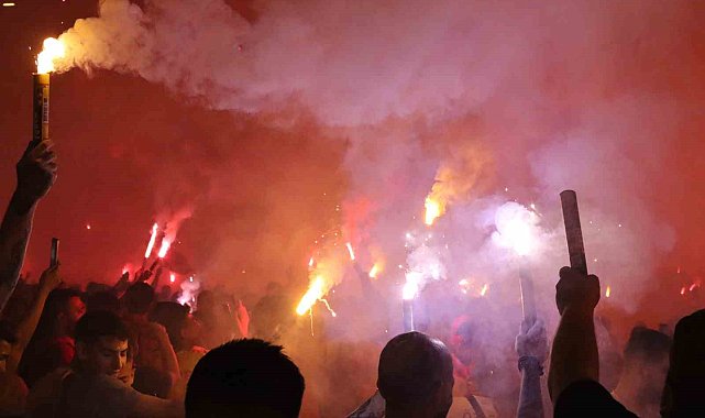 Göztepe 98. yaşını büyük bir coşkuyla kutladı