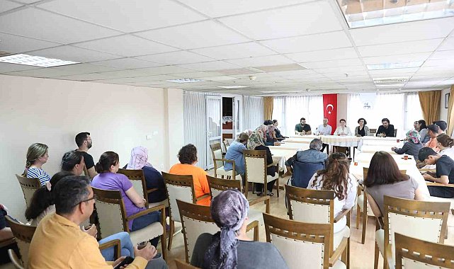 İrlandalı öğretmenden iyilik dersi: Depremzedeler için seferber oldu