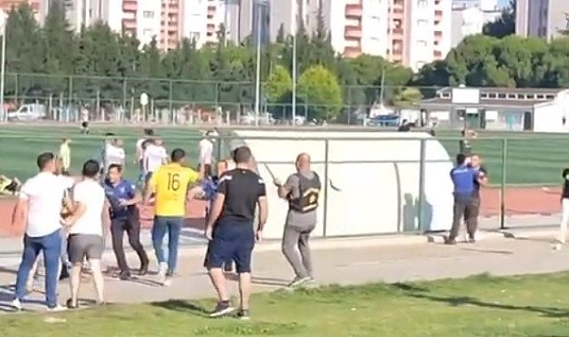 İzmir'de amatör maçta taraftarlar birbirine girdi
