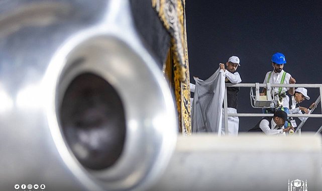 Kabe örtüsü 3 metre yukarı kaldırıldı