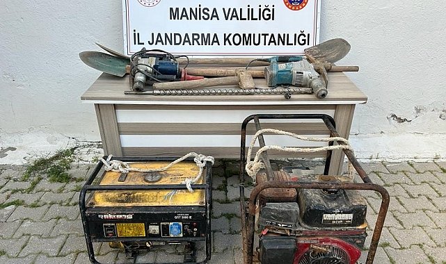 Kaçak kazı ihbarına giden jandarma patlayıcı ele geçirdi