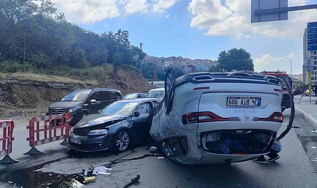 Kağıthane'de iki aracın karıştığı kazada 5 kişi yaralandı