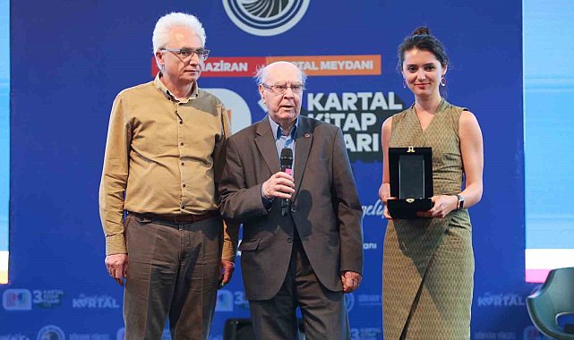 Kartal Kitap Fuarı, '7. Vedat Günyol Deneme Ödülleri'ne ev sahipliği yaptı