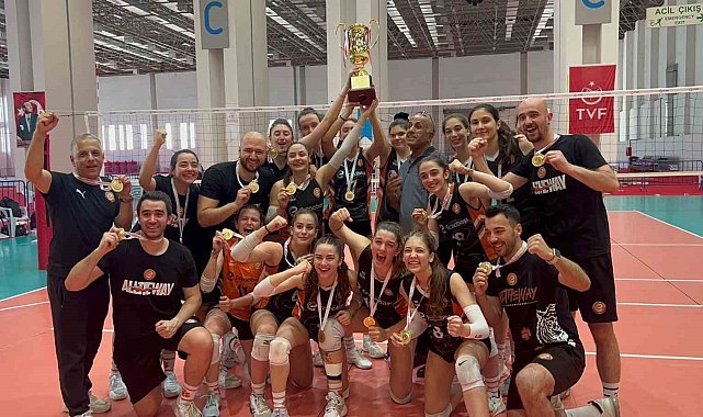 Küçük Kızlar Türkiye Şampiyonu Eczacıbaşı