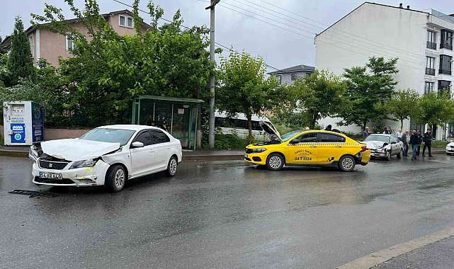 Sakarya'da zincirleme kaza: 3 yaralı