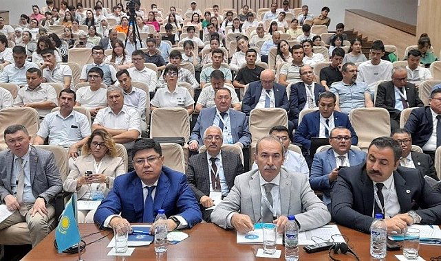SCÜ Rektörü "Türk Üniversiteler Birliği" toplantısına katıldı