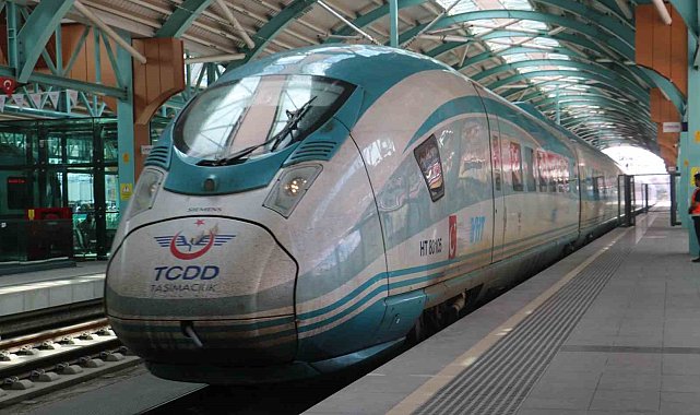 Sivas-Ankara Yüksek Hızlı Tren hattında bayram yoğunluğu