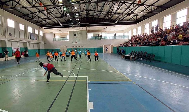 Unutulan çocuk oyunları Kırşehir'de yeniden hayat buluyor