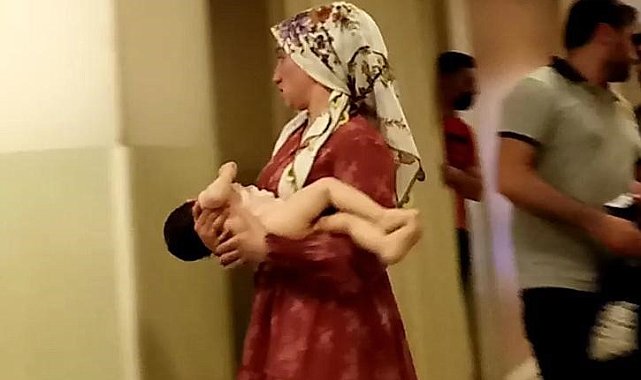 Üzerine kakao dökülen bebek yaralandı