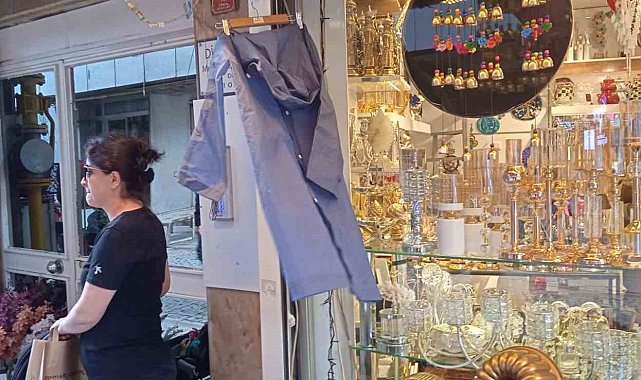 Vatandaşların pratik 'yağmurluk' çözümü