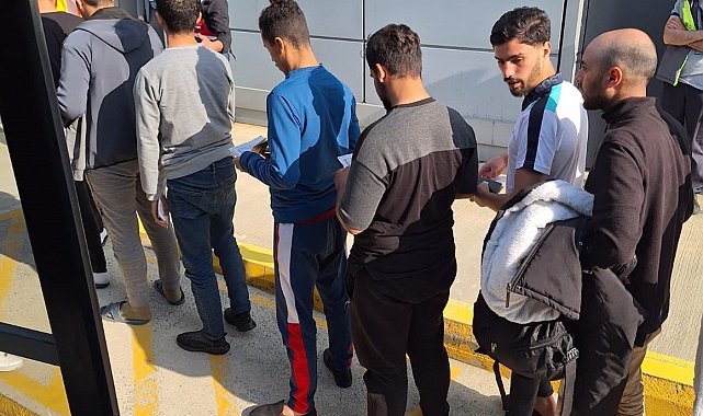 Yakalanan 20 düzensiz göçmen sınır dışı edildi