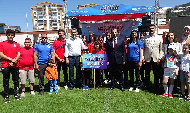 Yaz spor okulları şenlikle başladı