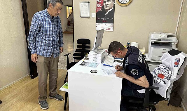 Yerde bulduğu 800 lirayı zabıtaya teslim teslim etti
