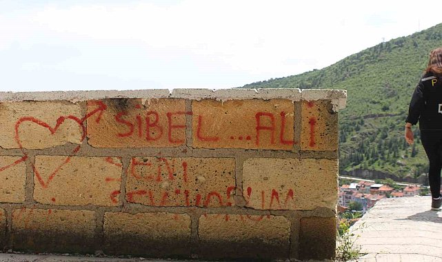 Yerden 226 metre yükseklikte vandallığı görenler 'pes' dedi