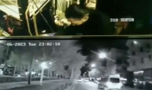 Yoldan çıkan halk otobüsünün tramvay yoluna girmesi kamerada
