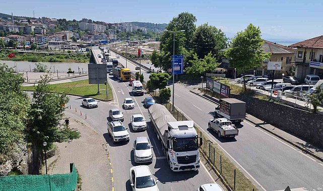 Zonguldak'ta bayram tatili öncesi trafik yoğunluğu
