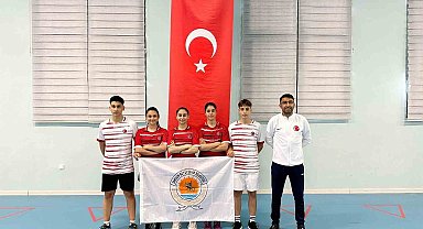 30 günde 5 şampiyonadan 24 madalya kazandılar