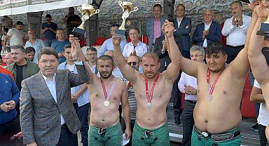 Adalet Bakanı Tunç, Bartın'da Yanaz Köyü Güreşleri'ne katıldı