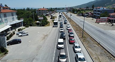 Afyonkarahisar-Konya karayolunda tatilcilerin dönüş yoğunluğu başladı