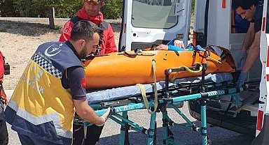 Aladağlar'da ayak bileği kırılan dağcı helikopterle kurtarıldı