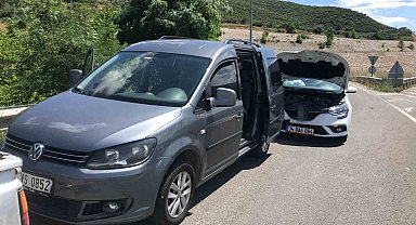 Bilecik'te 3 aracın karıştığı zincirleme kazada 5 kişi yaralandı