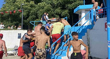 Boğulma tehlikesi geçiren şahsın imdadına cankurtaran ekipleri yetişti