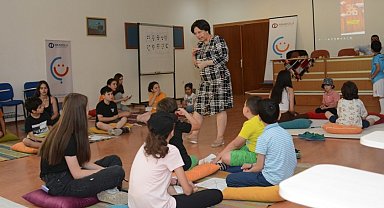 Çocuklar Türk dünyasının geleneksel oyunlarını Anadolu Üniversitesi'nde öğreniyor