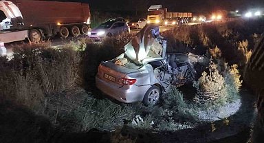Diyarbakır'da otomobil ile traktör çarpıştı: 1 ölü, 3 yaralı