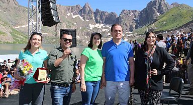 Hakkari'de '5. Cilo Fest' Tuğçe Kandemir konseri ile sona erdi