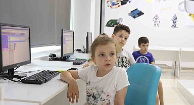 Hem eğleniyor hem öğreniyorlar