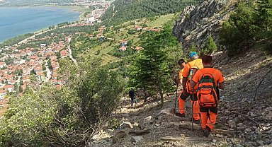 Isparta'da doğa yürüyüşünde kaybolan şahsı arama çalışmaları devam ediyor