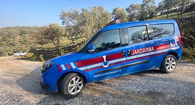 Kaçak kazı yaparken jandarmaya yakalandılar