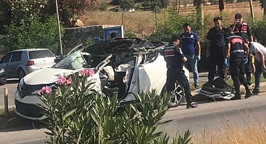 Kamyona çarpan otomobil sürücüsü hayatını kaybetti