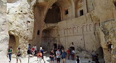 Kapadokya son bir ayda yarım milyon turist ağırladı