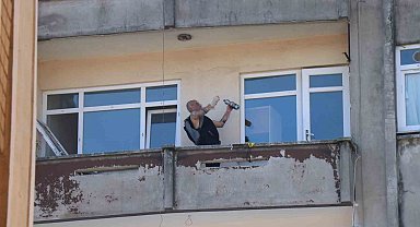 Kız arkadaşını rehin alan eski polis, tutuklandı