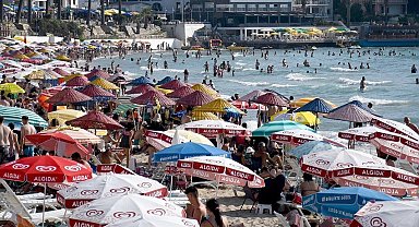 Kuşadası bayram tatilinde 2 milyon ziyaretçi ağırladı