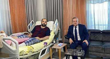 MHP Genel Balkan Yardımcısı Durmaz kaza geçiren Başkan Kavakligil'i evinde ziyaret etti