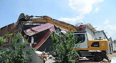 Osmangazi kaçak ve metruk yapılardan temizleniyor
