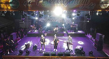 Sakiler grubu Tekirdağ'da konser verdi