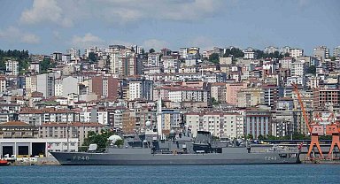 TCG YAVUZ Askeri Gemisi Samsun'da ziyaretçilerini ağırlıyor