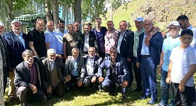 Umudum'da bayramlaşma ve piknik