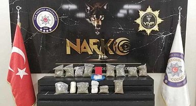 Van'da 6 kilo uyuşturucu ve bin 90 adet sentetik ecza ele geçirildi